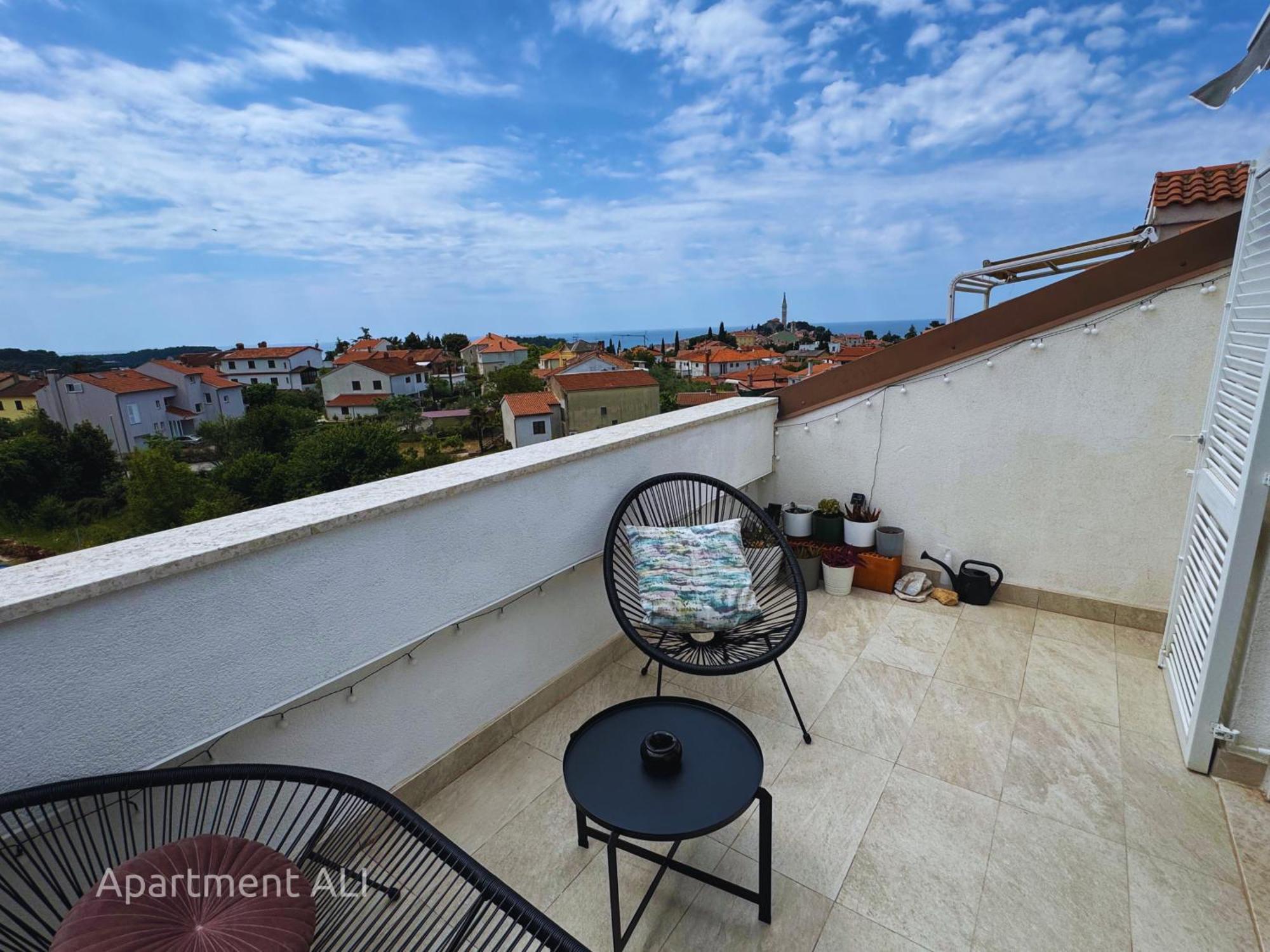 Apartments Ali & El - Perfect For Couples Rovinj Exterior photo