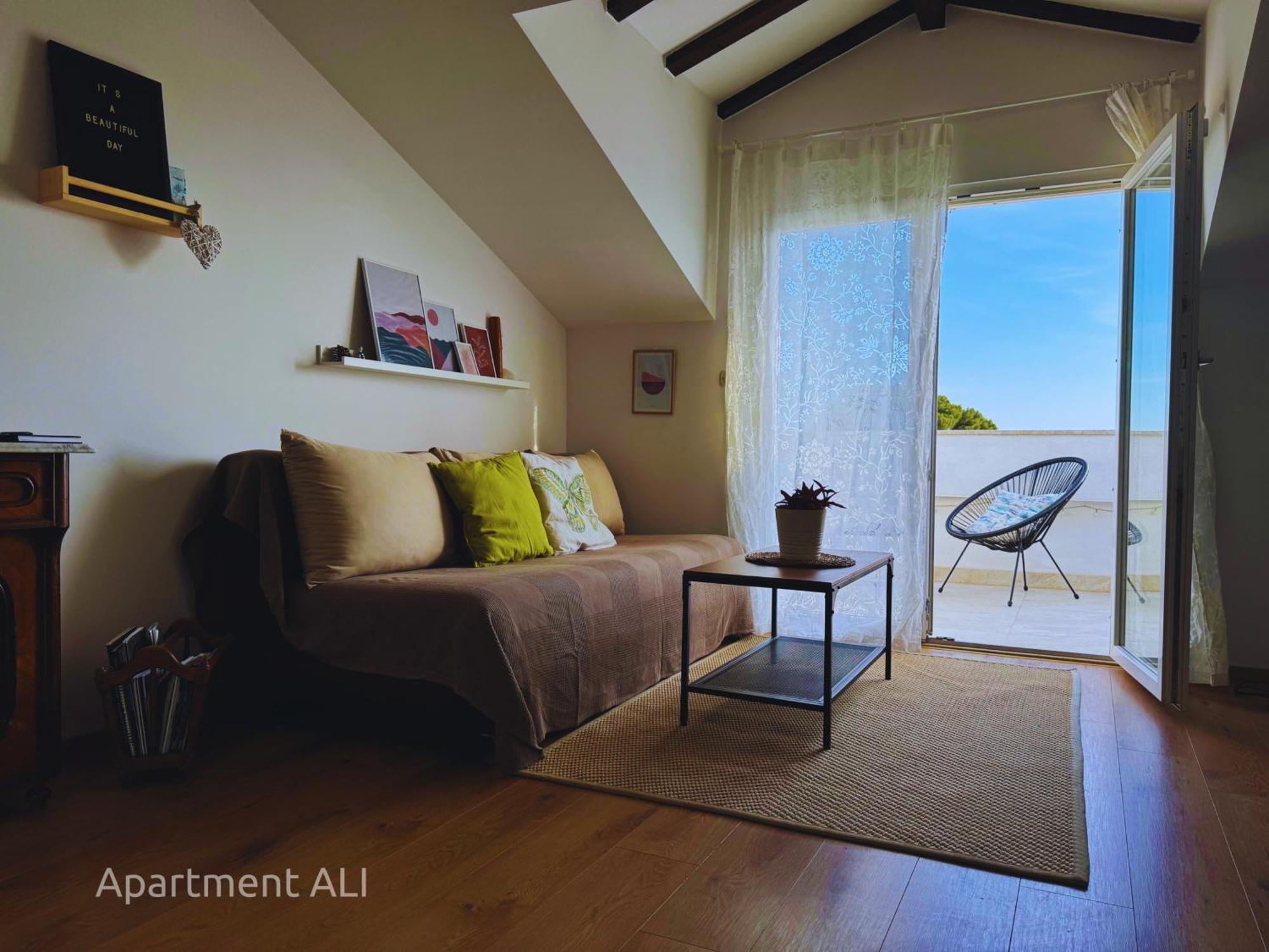 Apartments Ali & El - Perfect For Couples Rovinj Exterior photo