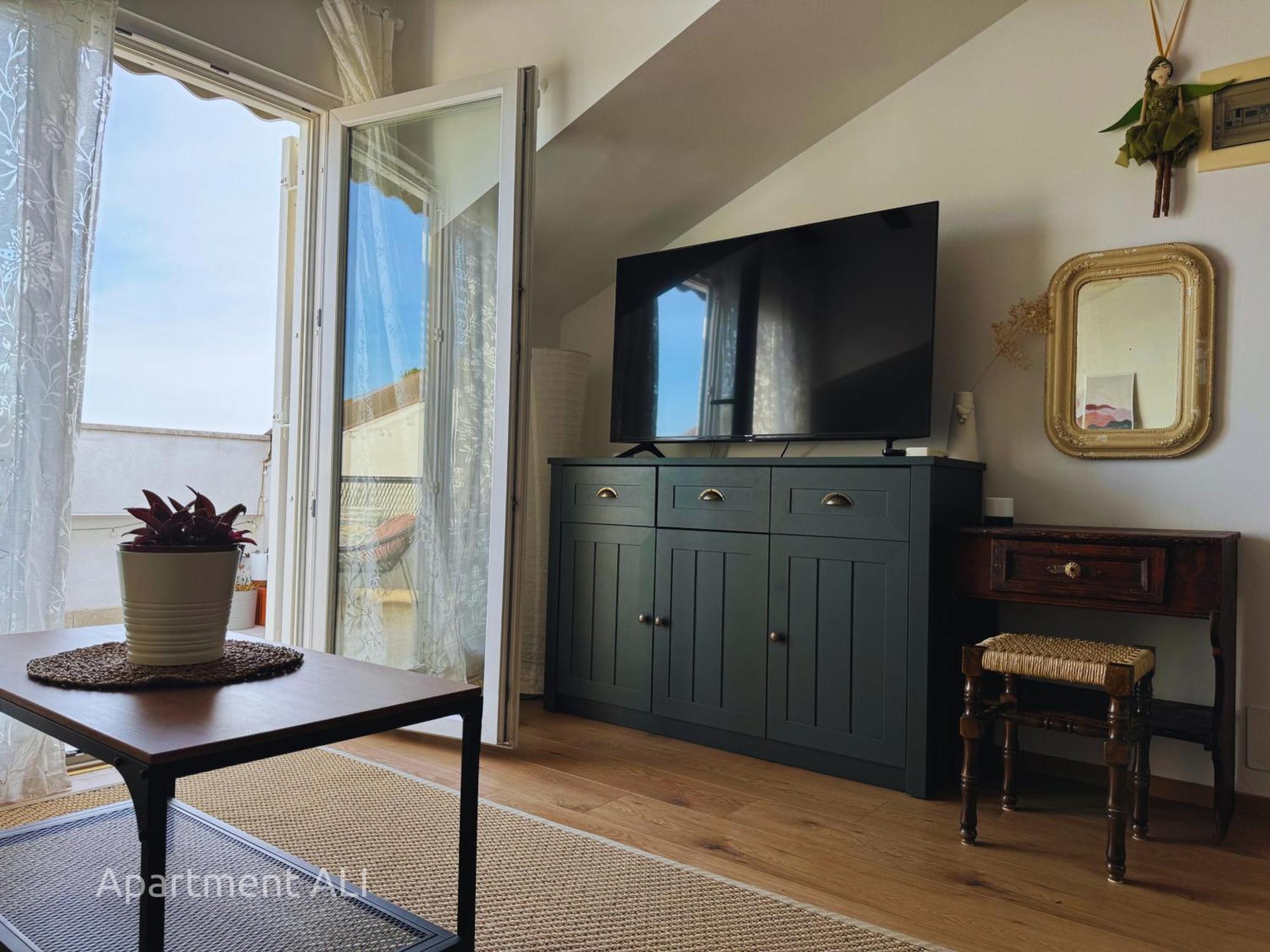 Apartments Ali & El - Perfect For Couples Rovinj Exterior photo