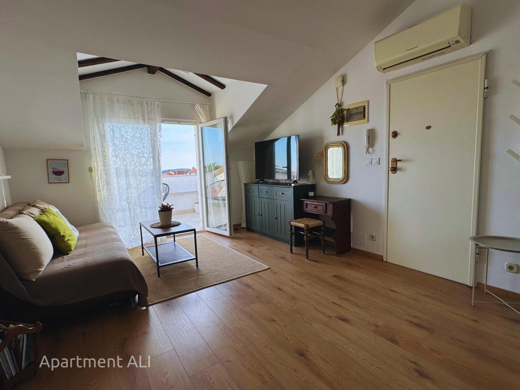 Apartments Ali & El - Perfect For Couples Rovinj Exterior photo