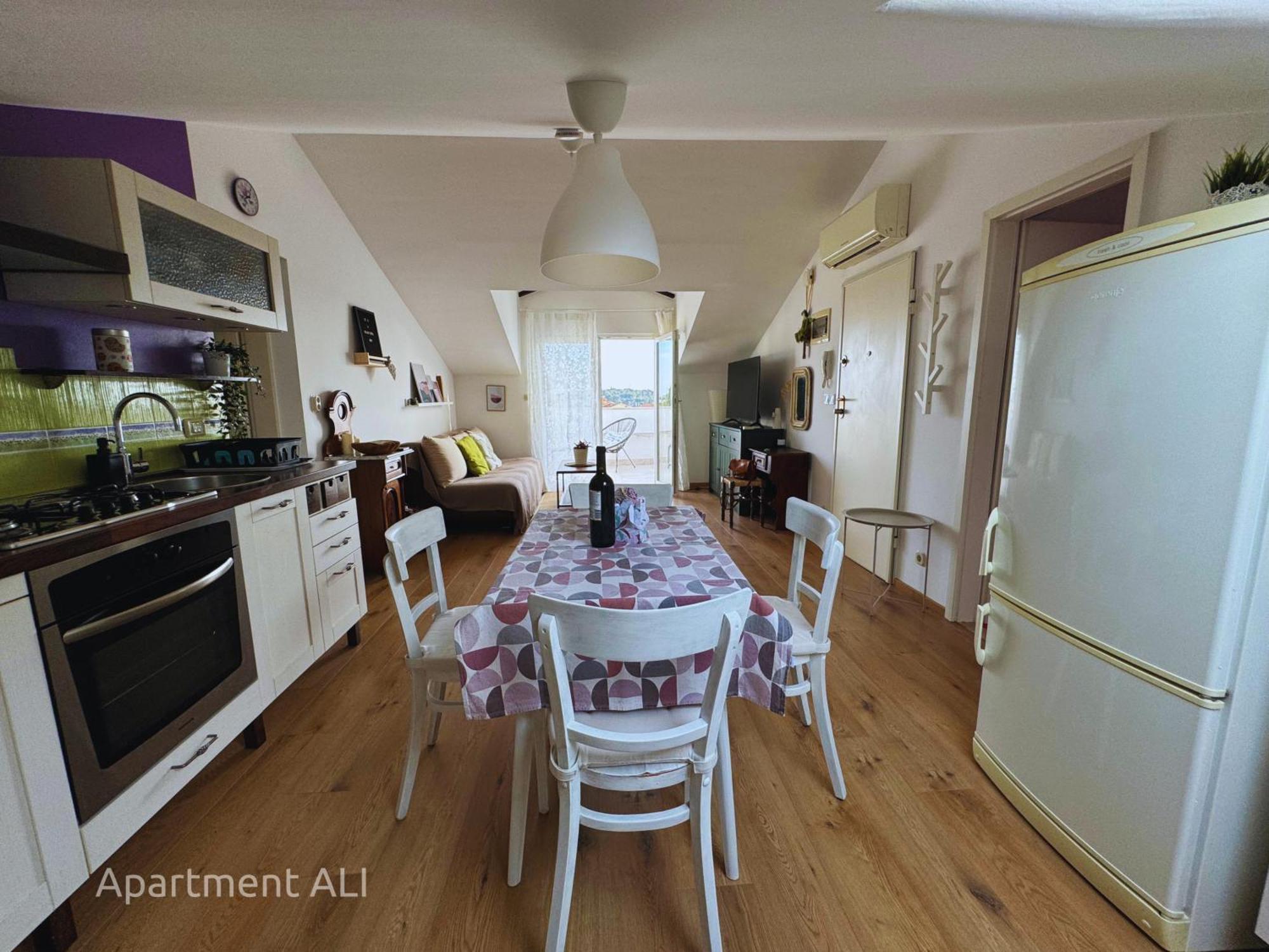 Apartments Ali & El - Perfect For Couples Rovinj Exterior photo