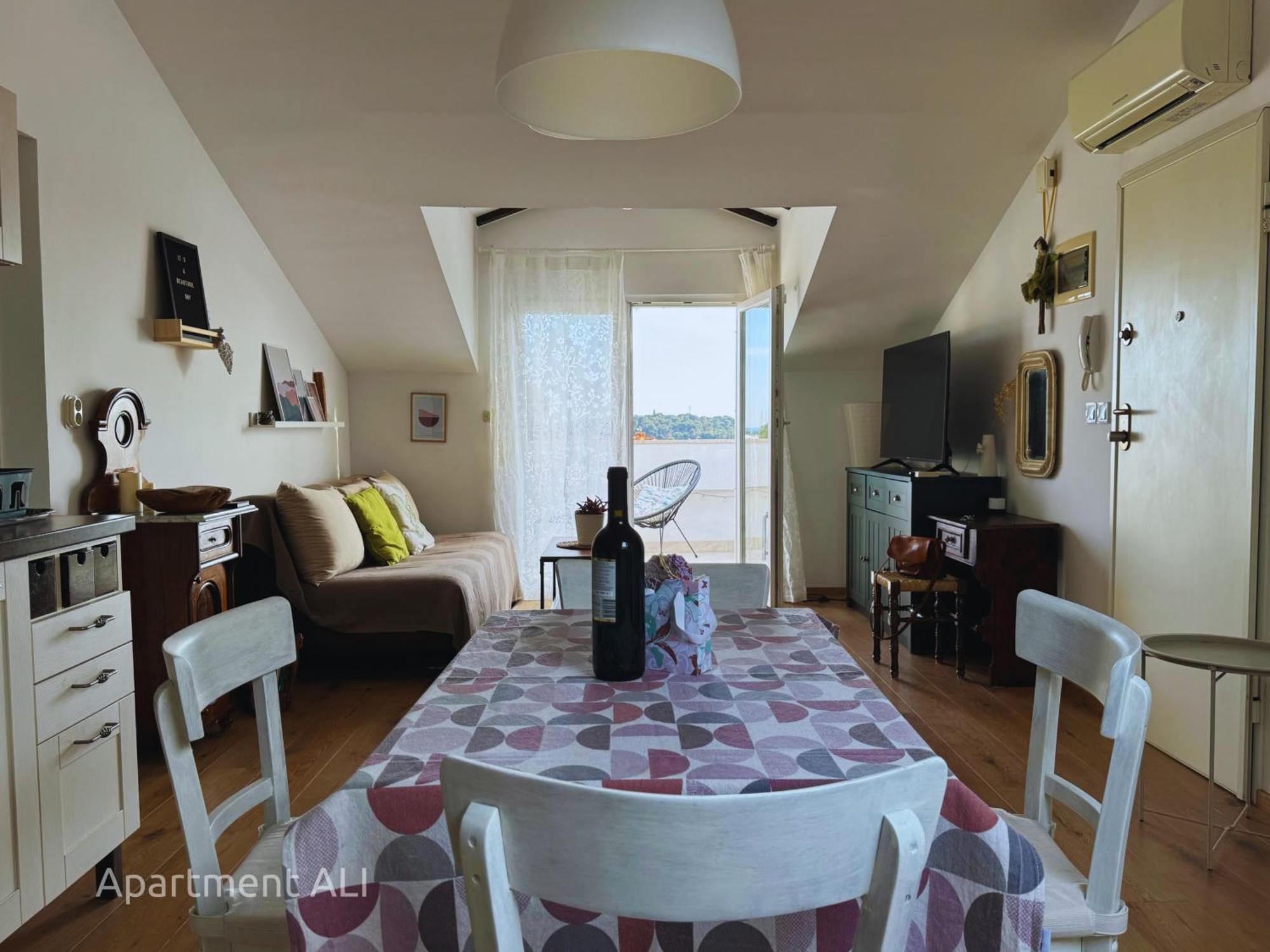 Apartments Ali & El - Perfect For Couples Rovinj Exterior photo