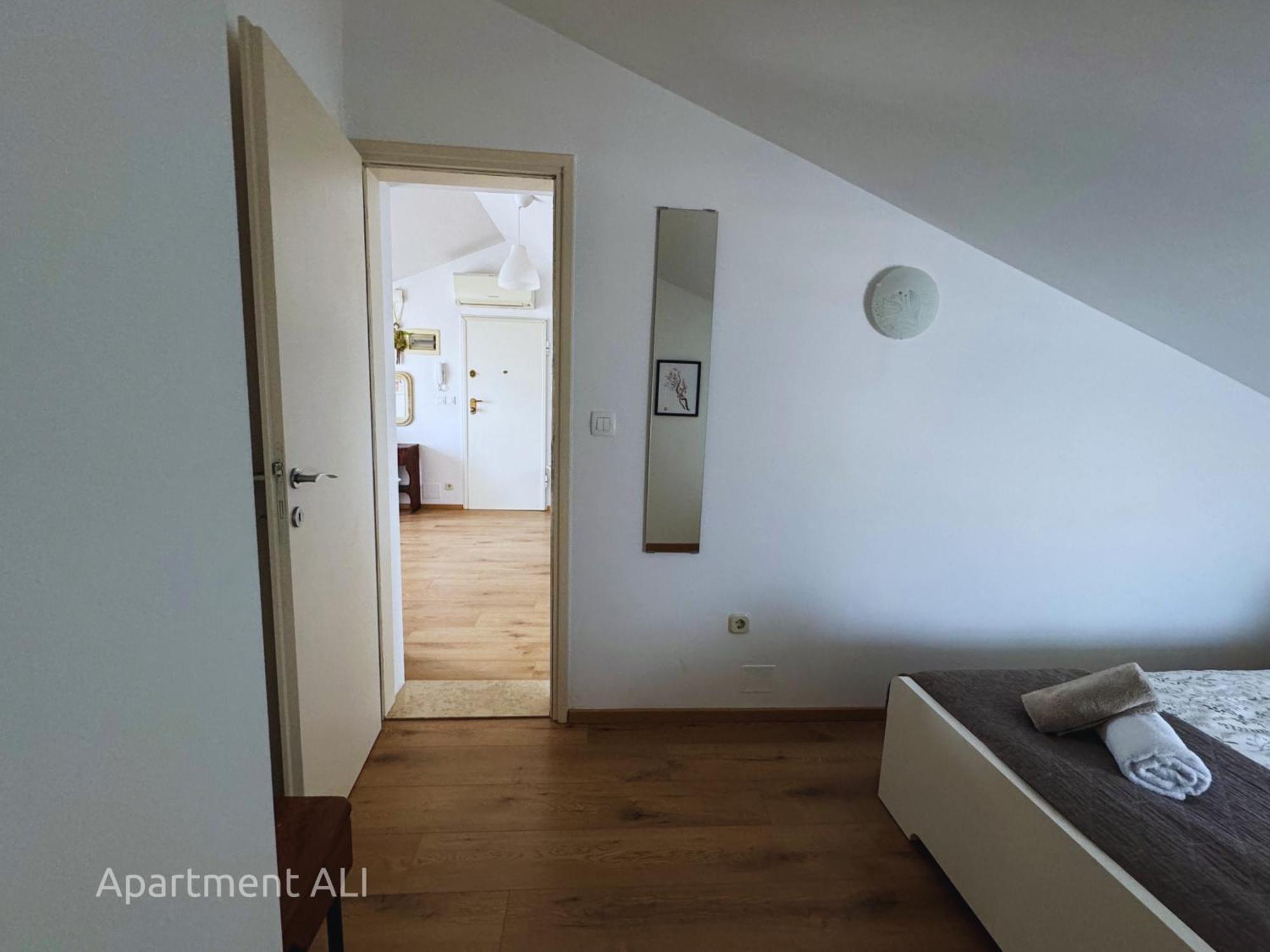 Apartments Ali & El - Perfect For Couples Rovinj Exterior photo